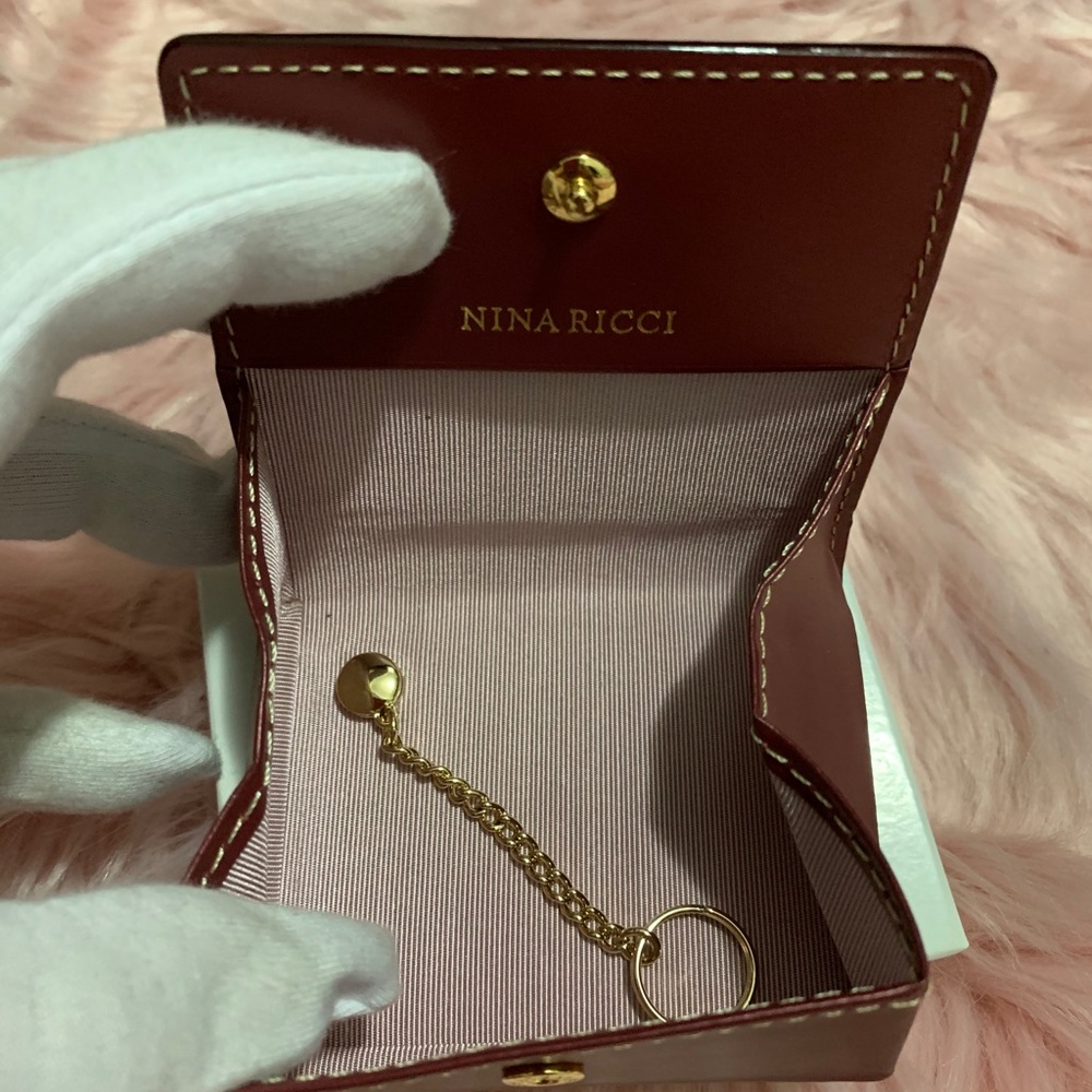 SOLD -Nina Ricci Coin Purse - Picture 6 of 7